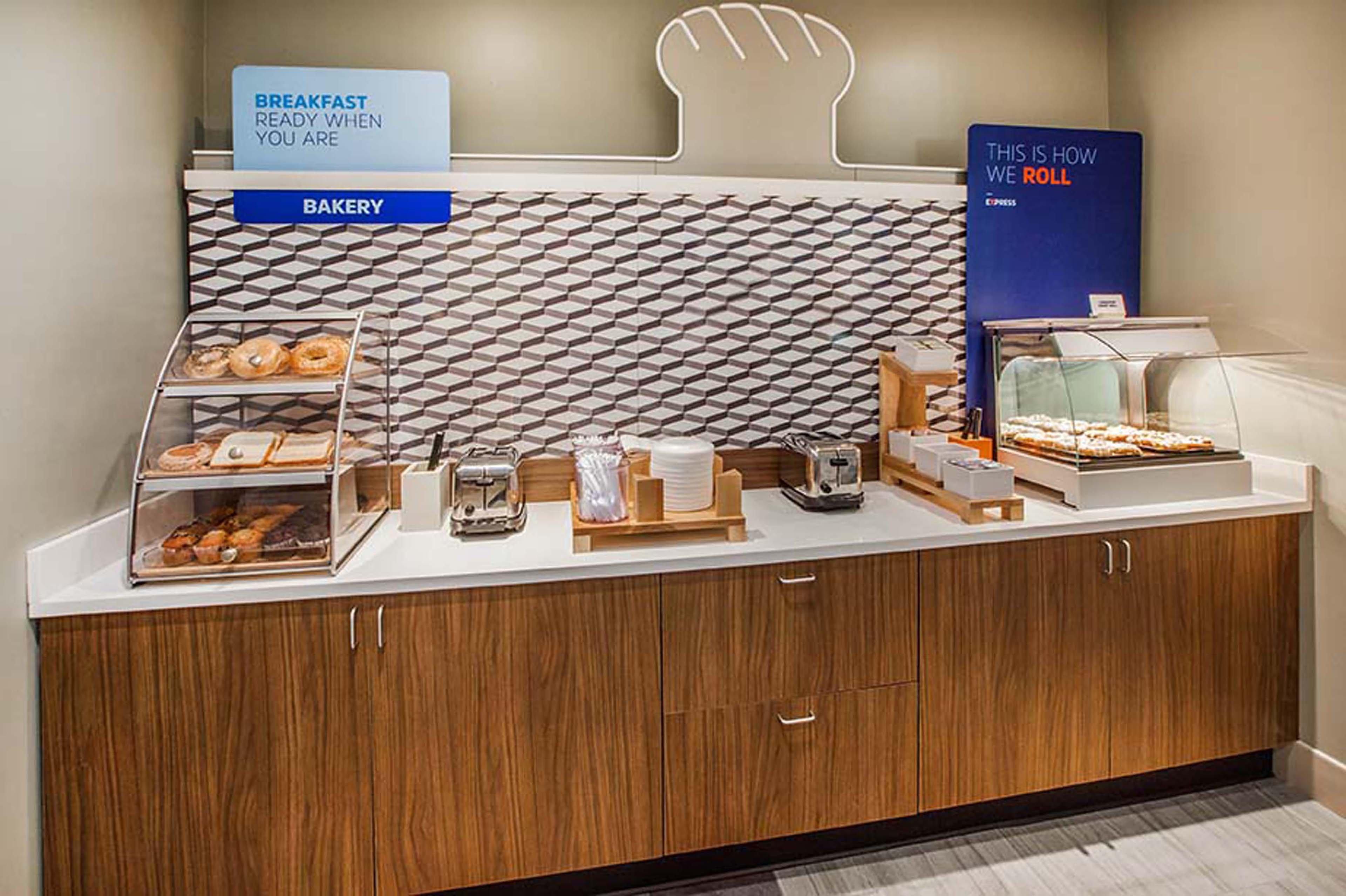 Holiday Inn Express Rochester-Victor By Ihg Exterior photo
